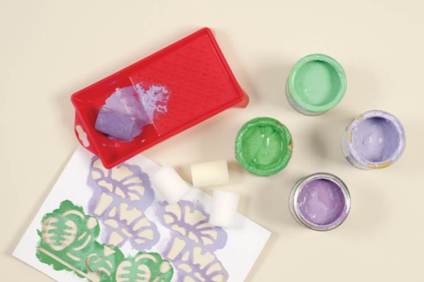 farby: fioletowa (jasna i ciemna), zielona (jasna i ciemna) tampony z gąbki