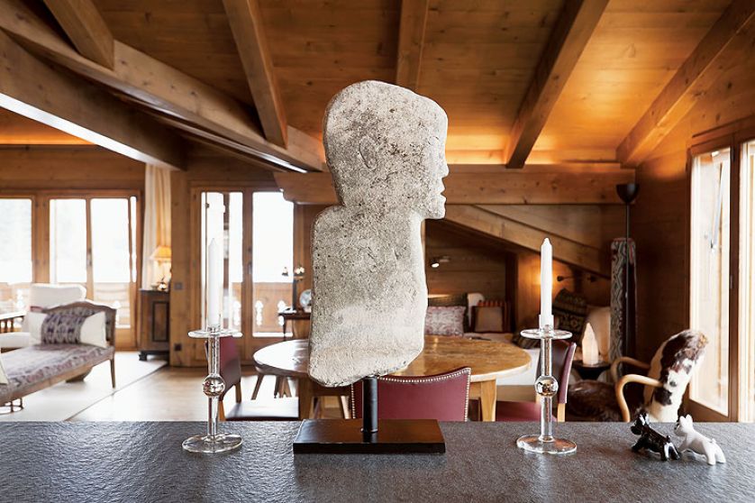 Kuchnie strzeże rzeźba indonezyjskiego ducha opiekuńczego.