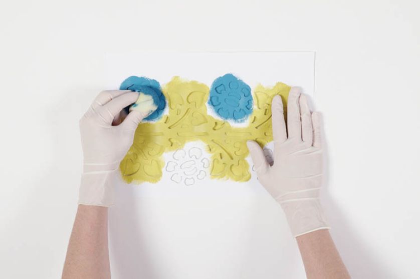 Kwiaty na koniec lata - szablon do zrobienia dekoracji na ścianie lub meblach.