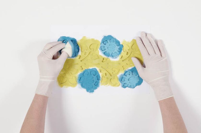 Kwiaty na koniec lata - szablon do zrobienia dekoracji na ścianie lub meblach.