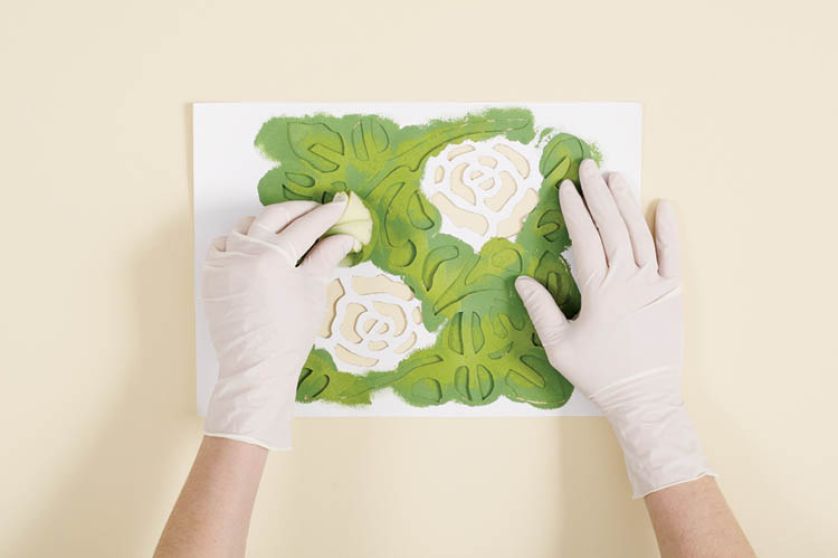 Malowanie zaczynamy od tego koloru, którego jest najwięcej, a więc tutaj - zielonego.