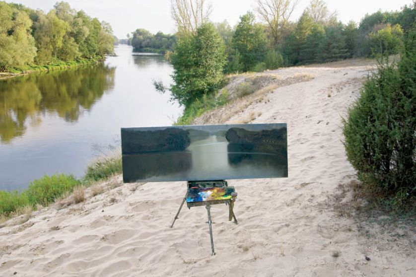 Rzeka od zawsze fascynowała artystę. Wciąż obrabia ten sam motyw rozlewiska i światła odbitego w wodzie