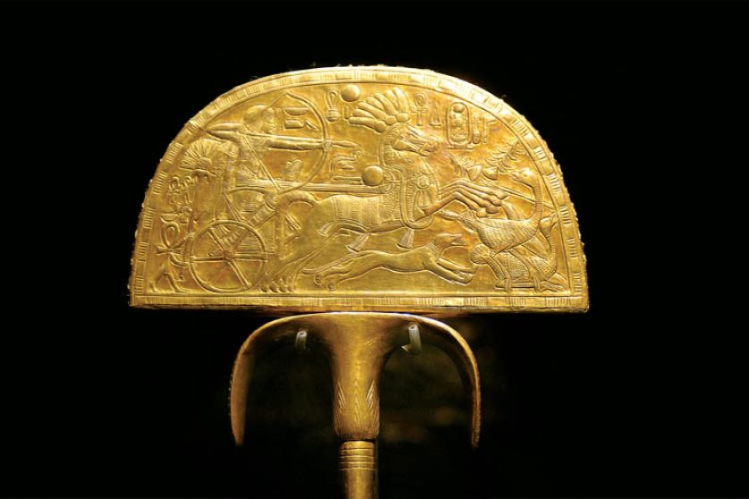 Wachlarz ze złota, ma ponad trzy tysiące lat, pochodzi z okresu Tutanchamona, znaleziony w Dolinie Królów w Egipcie, Los