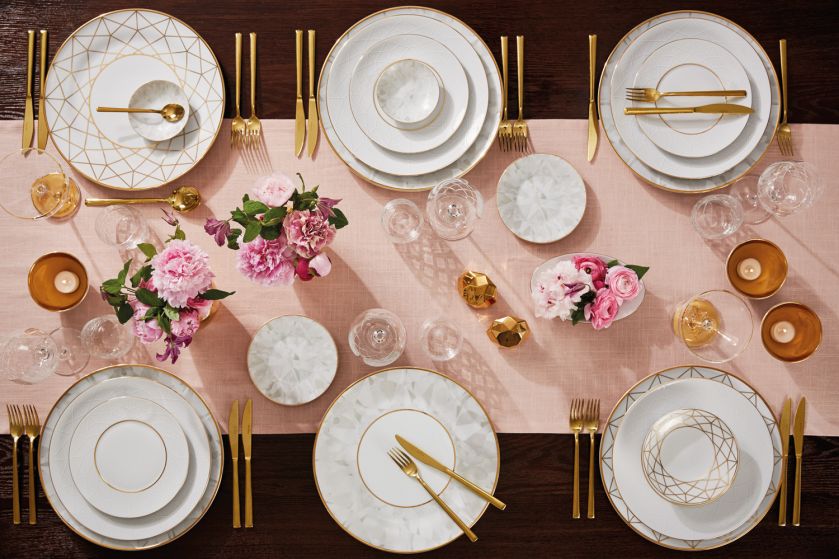 Serwis DIAMOND z uzupełniającą kolekcją szkła DIAMOND CRYSTAL COLLECTION.