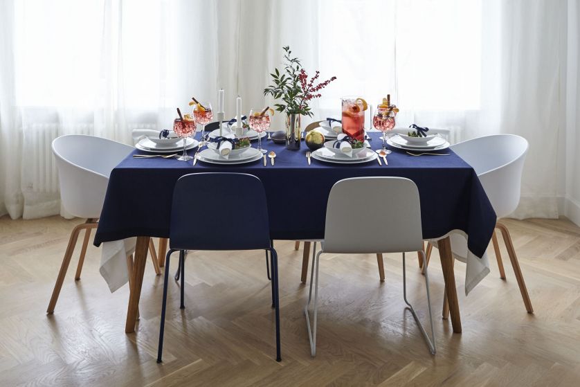 Druga stylizacja: stół inspirowany hotelem Savoy.