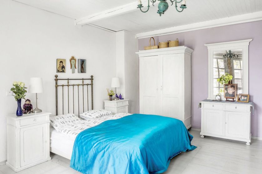 Biała sypialnia - meble, dodatki, aranżacje