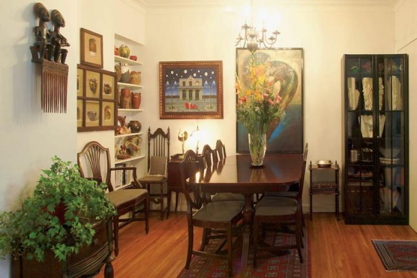 Ceramika Marioli idealnie pasuje do obrazów Rafała. Ciekawe, kto kogo podgląda?