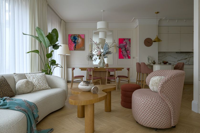 ciepłe i eleganckie wnętrza z ryflowanymi meblami