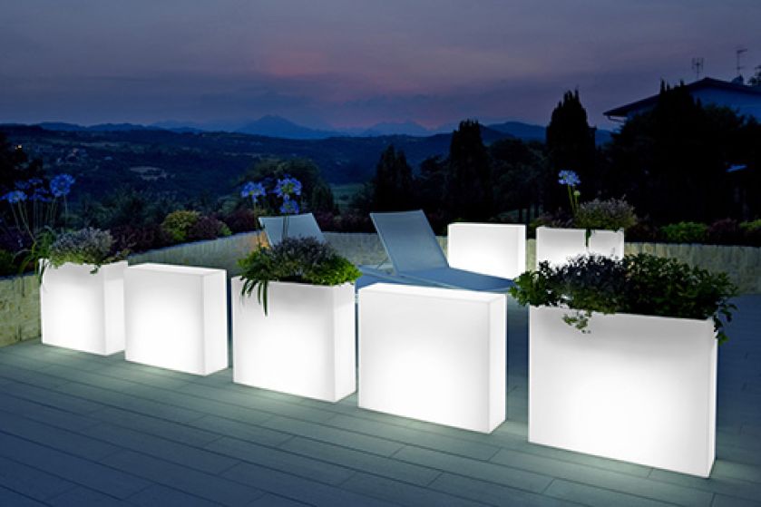 Donice ozdobą ogrodu i tarasu