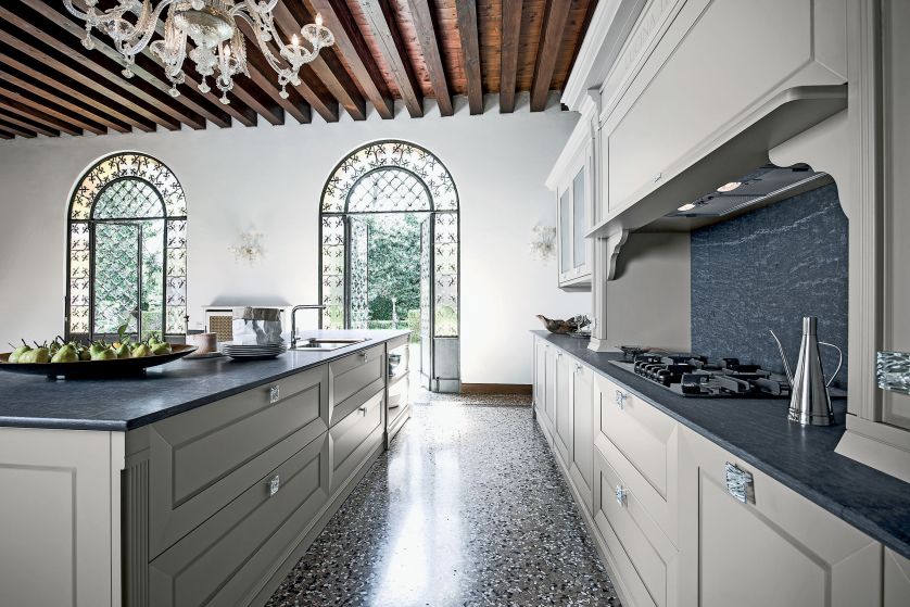 Etoile, kamienny blat pasuje do klasycznych frontów szafek, cesar.it