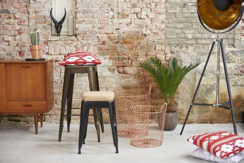 Jesienne dekoracje wnętrz – trendy i inspiracje