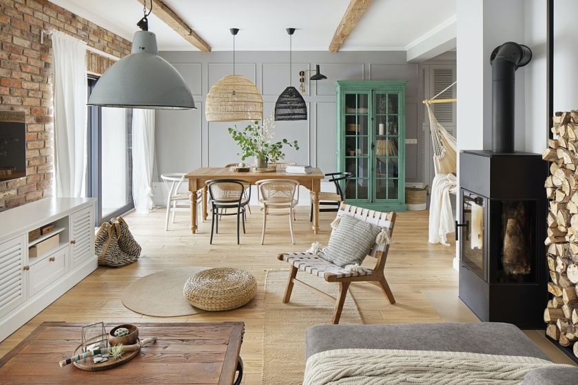 sztukateria dekoracja ściany w jadalni