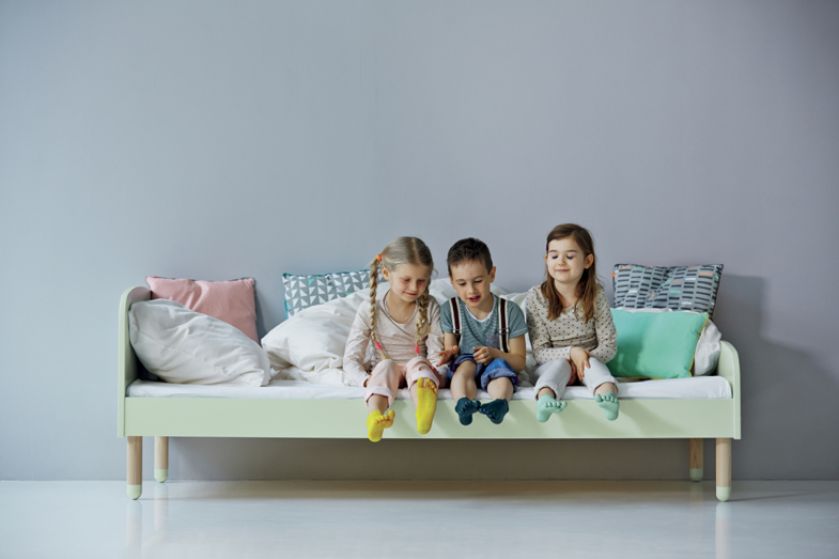 Wiele skandynawskich mebli dla dzieci jest w kolorze zgaszonej cytryny, różu, błękitu czy mięty.