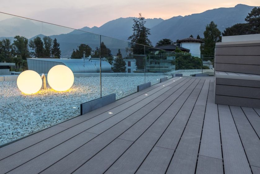 Nowoczesny i bezpieczny taras z desek kompozytowych