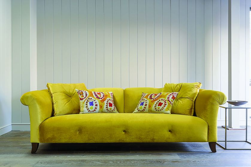 Kanapa Darlings Bedgebury. Trendy na jesień: kanapy i sofy w żywych kolorach