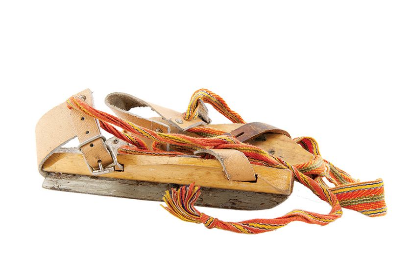 Zrekonstruowane łyżwy z XIX w., Dania