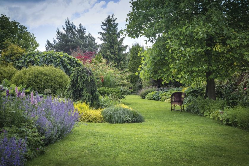 pomysły na ogród pełen zakamarków