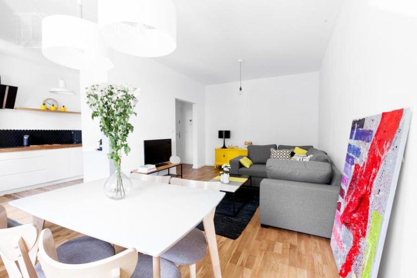 nowoczesny salon z kuchnią