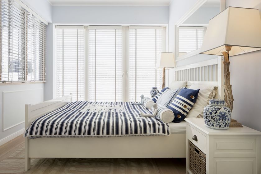 Biała sypialnia - inspiracje, fot. Dariusz Radej