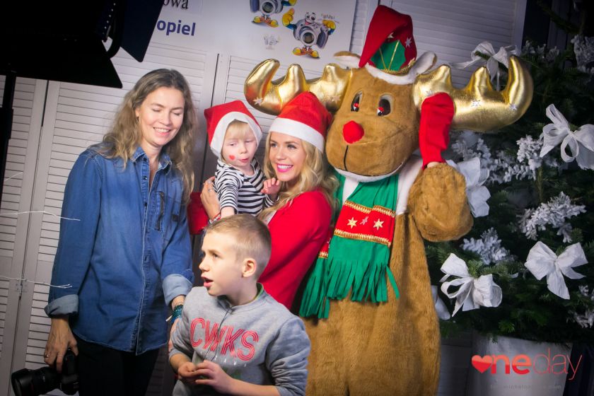 Fundacja OneDay wspiera Dzieci z Domów Dziecka i placówek Opiekuńczo-Wychowawczych oraz w trudnej sytuacji materialnej.