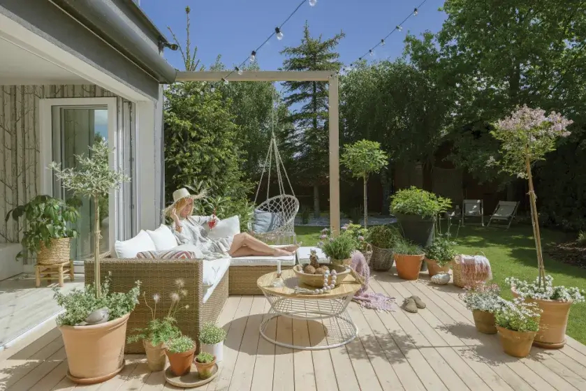 aranżacja drewnianego tarasu