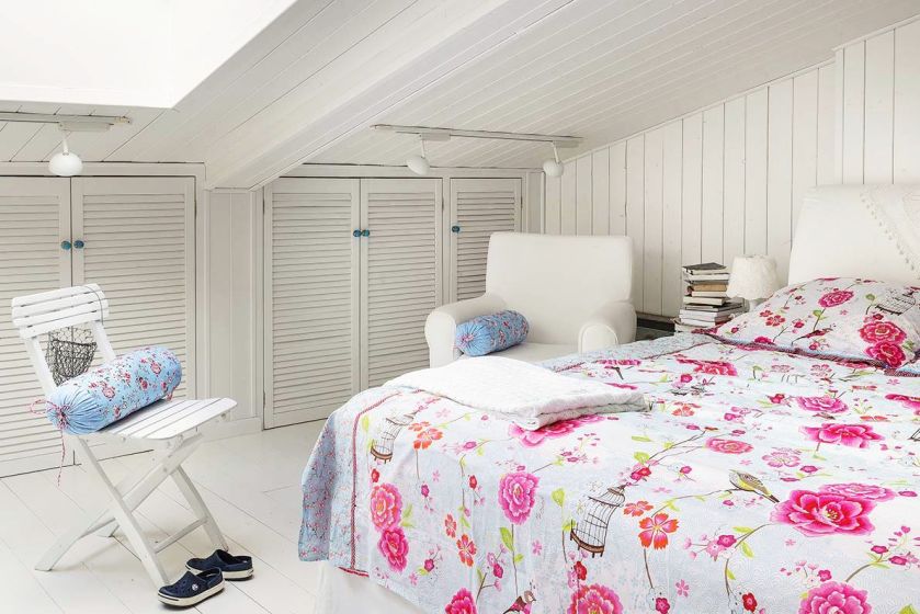 Biała sypialnia - meble, dodatki, aranżacje