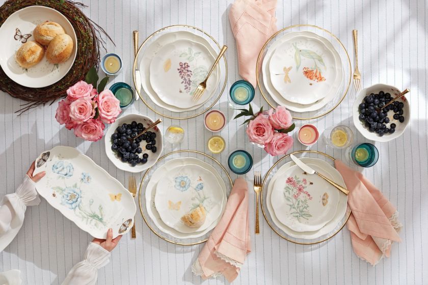 Ozdoby wielkanocne na stół w kwiaty