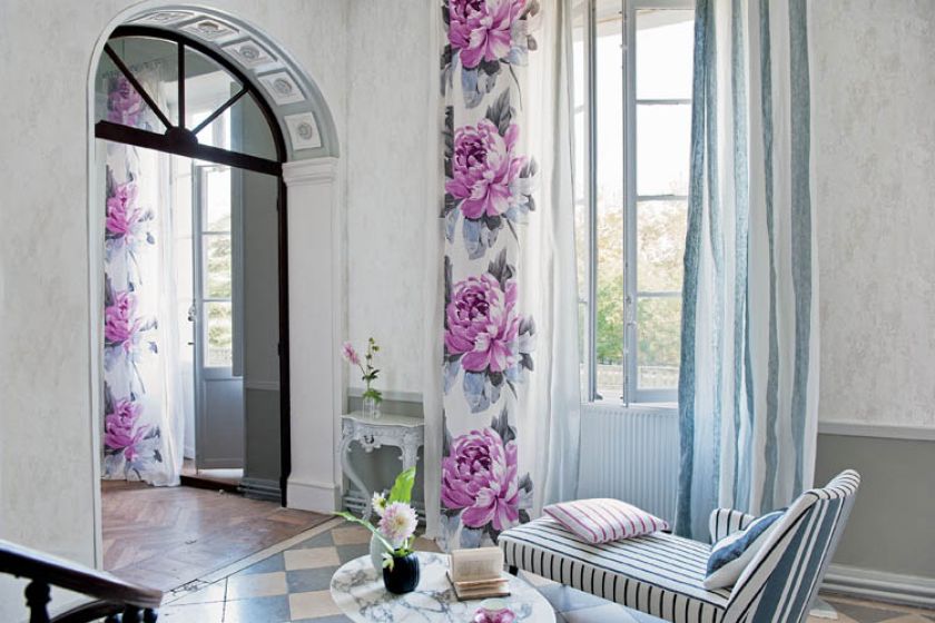 DESIGNERS GUILD. Okna w kwiatach