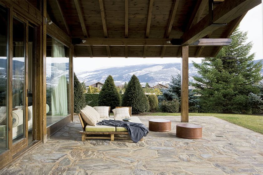 Dom na wzgórzach Katalonii. Dom na wzgórzach Katalonii