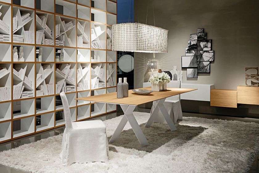 Dziś modne są stoły z cienkim blatem. PROSETTO