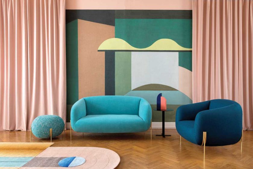 Fotel Geo na cienkich złotych nóżkach pasuje do sofy z tej samej kolekcji, SABA ITALIA