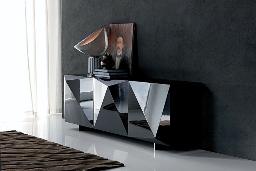 Fronty ma z lakierowanego drewna. Cena – od 10 600 zł. www.cattelanitalia.com