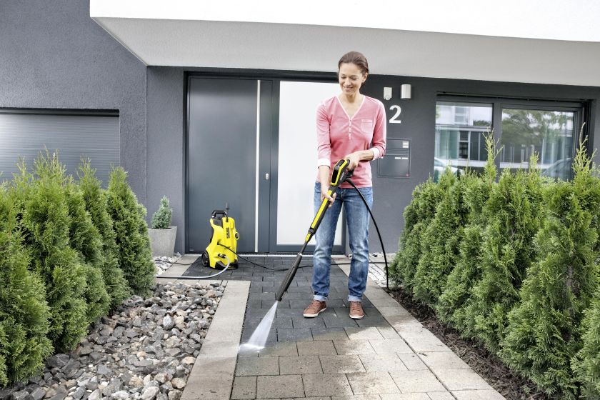 Full Control – nowa linia urządzeń wysokociśnieniowych Kärcher