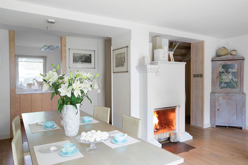 Kafli zaprojektowała mnóstwo: do pieców i kominków, dekoracyjne na ściany i na fasady budynków.