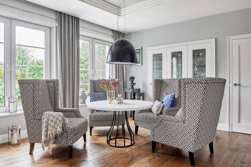 styl hampton salon z jadalnią