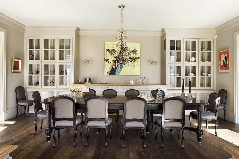 Właściciele tej kuchni mieszkali w Norwegii, Irlandii i Prowansji, więc ich zamiłowanie do rustykalnych wnętrz