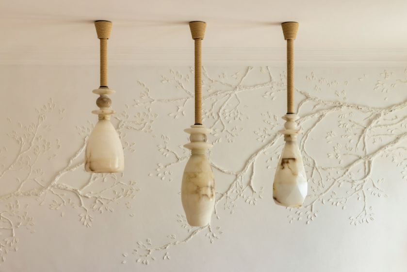 lampy z alabastrowymi kloszami
