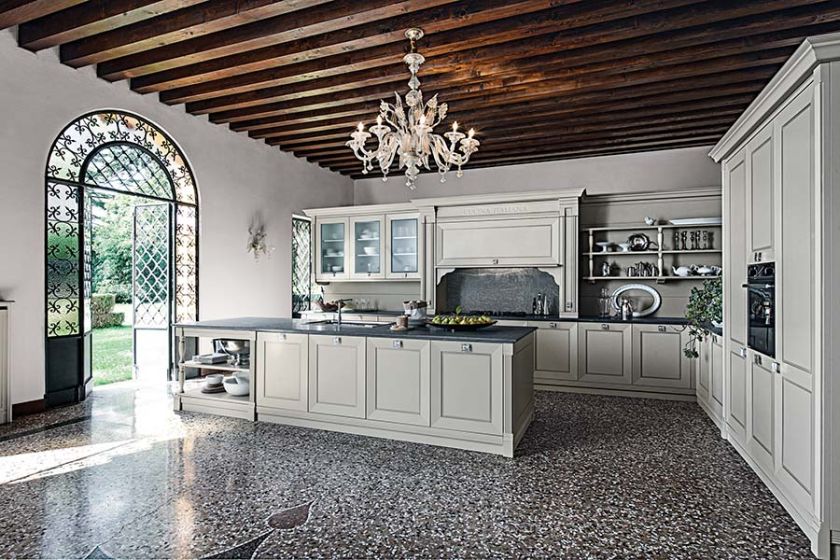 Meble kuchenne z kolekcji Etoile w modnym szarym kolorze lodówka, zamrażarka i zmywarka zostały zabudowane,