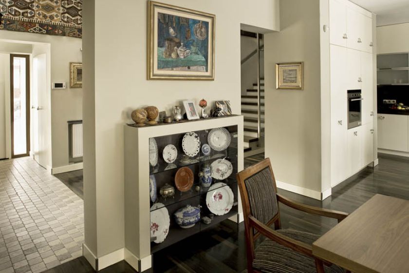 Miejsce specjalnie przygotowane na przechowywanie cennej ceramiki.