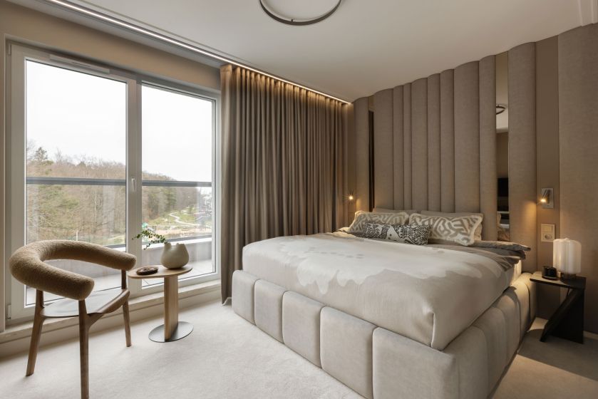 elegancka beżowa sypialnia