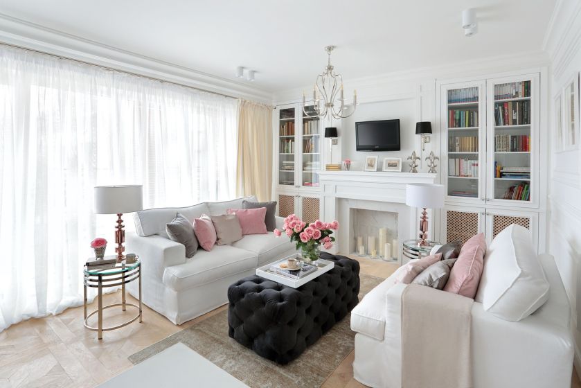 Mieszkanie o metrażu 65 m² jest jak szkatułka: nieduże, zmysłowe i aż kusi, by do niego zajrzeć. Przytulne, w