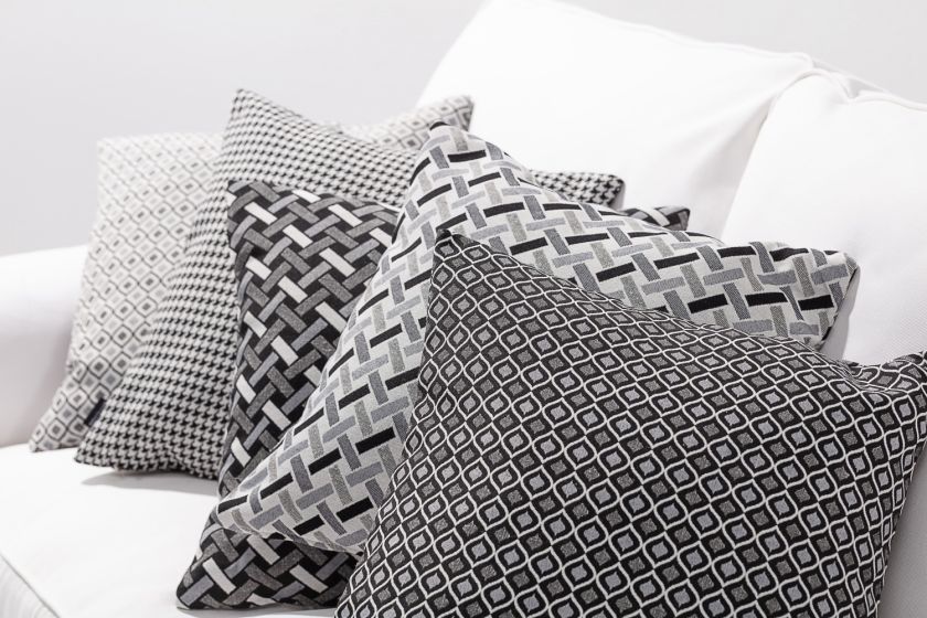 Poduszki dekoracyjne, dekoria.pl. Jak stworzyć sypialnię idealną?