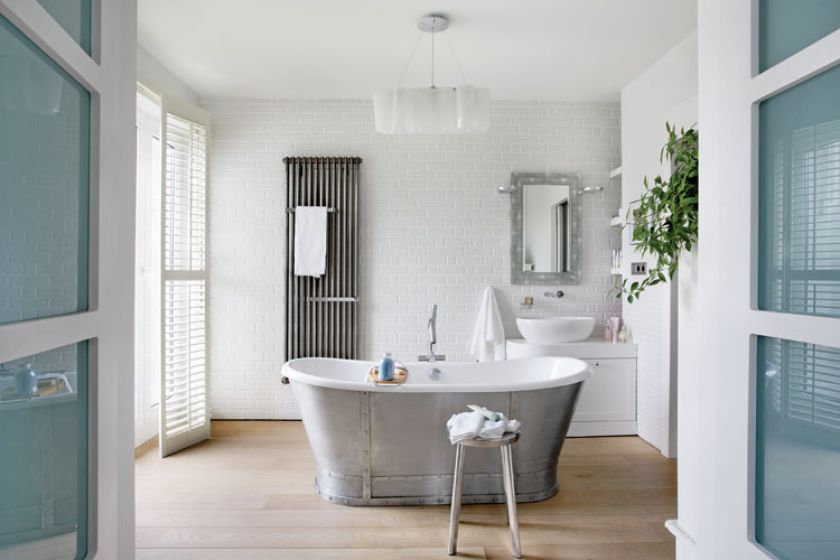 Polska wanna marki Pool-Spa ma w sobie coś greckiego, loftowego i magicznego.