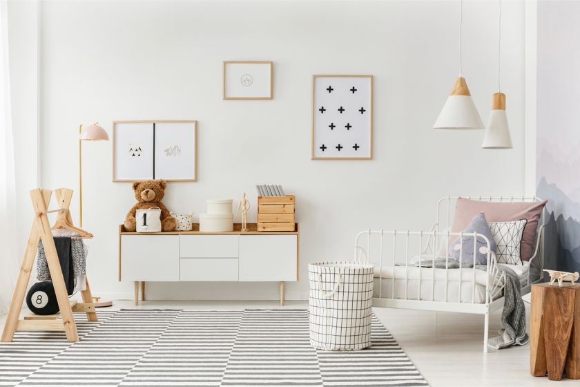 biały pokój dla dziewczynki