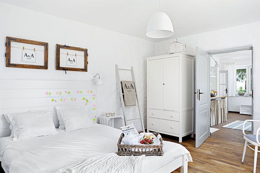 Powój rośnie szybko, pięknie pachnie i nie ma wielkich wymagań. Zarośnie bez trudu altanę i balkon, owinie warkoczami pień