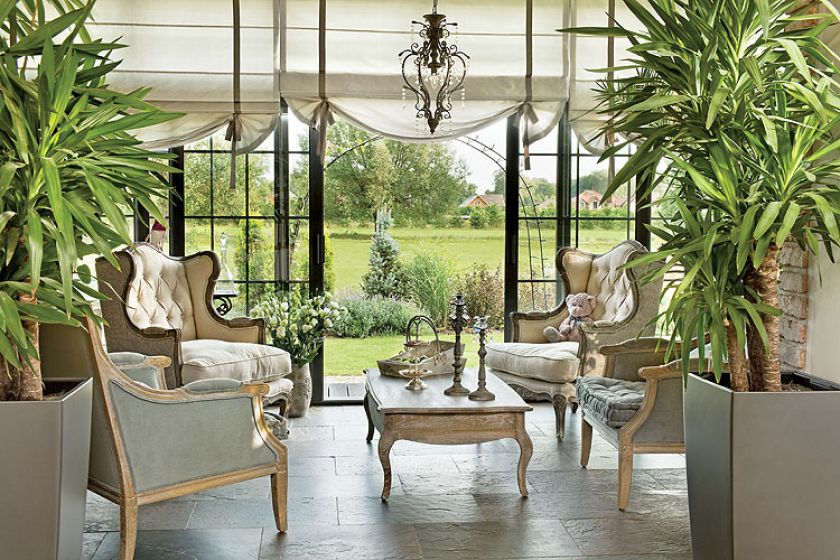 Przeszklone drzwi rozsuwają się na cztery metry.