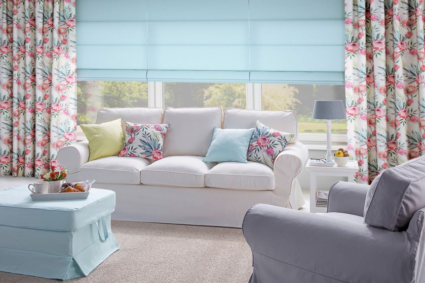 Rolety rzymskie: dekoracje okien nr 1 w Polsce – jak wybrać?