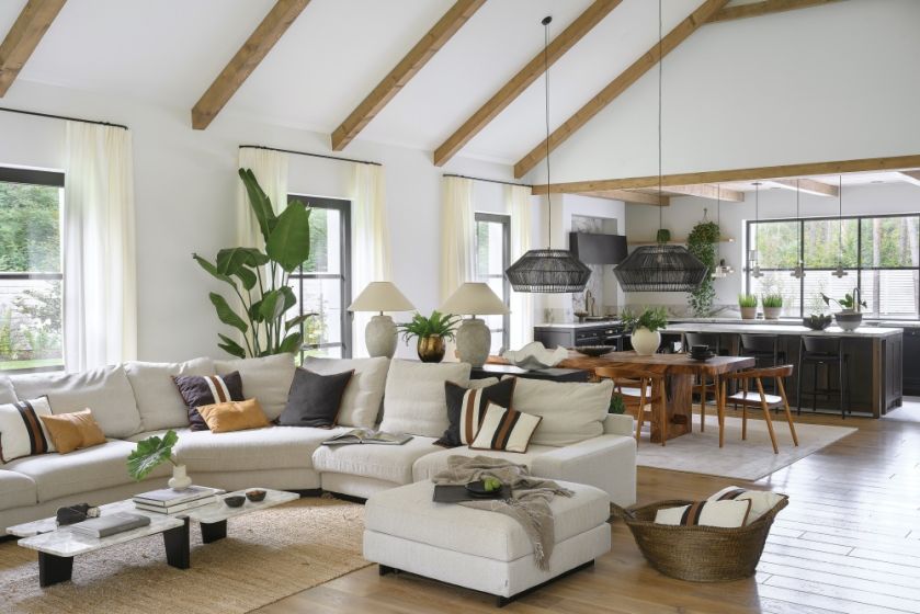 salon z kuchnią w stylu farmhouse