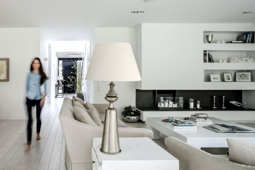 jasny nowoczesny salon