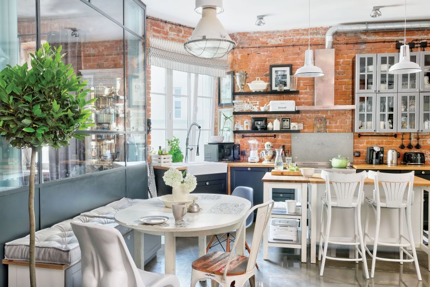 Jak urządzić salon z aneksem kuchennym?